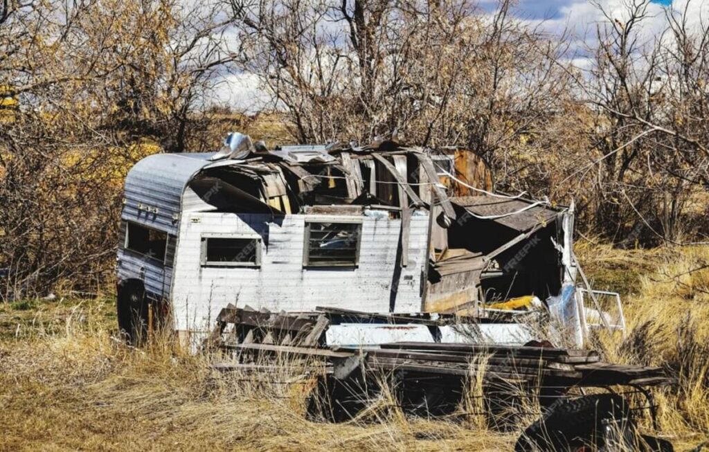 What to do if a Mobile Home is Too Damaged For Removal
