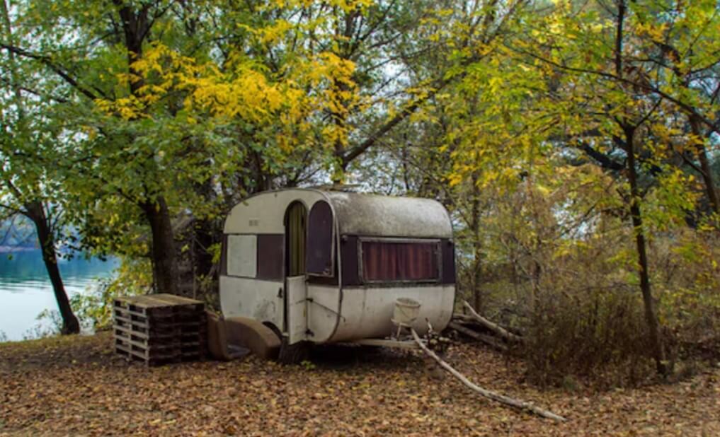 How can I sell an old mobile home for removal