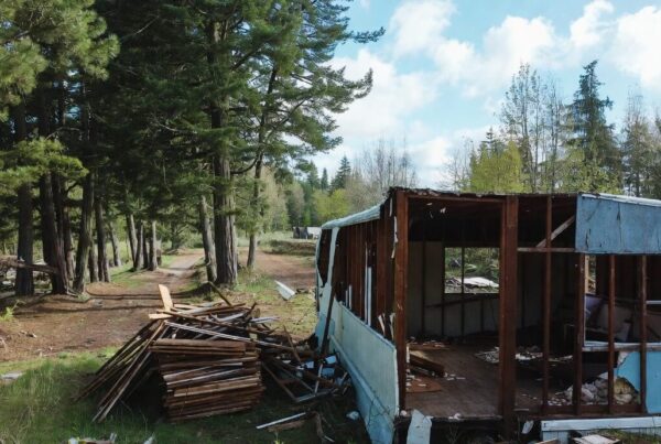 How We Handle All the Hard Work of Mobile Home Disposal in WA