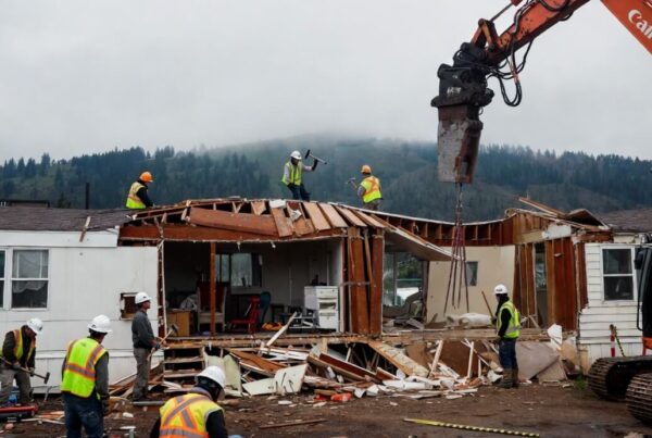 How to Safely Demolish a Storm-Damaged Mobile Home in Washington